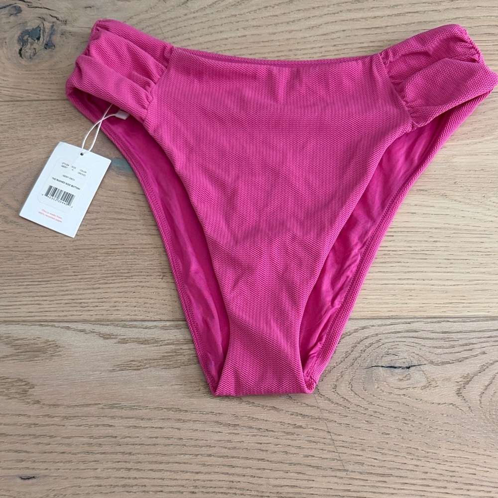 Andie Vibrant Pink Ruched Swim Bottom Size Medium